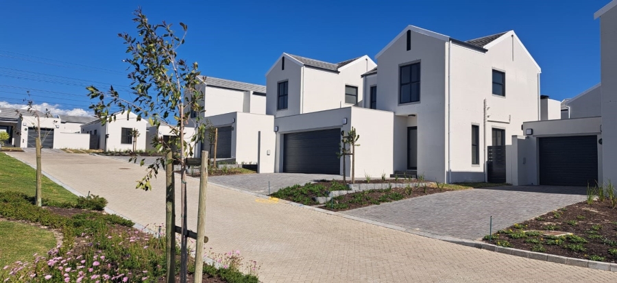 To Let 3 Bedroom Property for Rent in Haasendal Western Cape